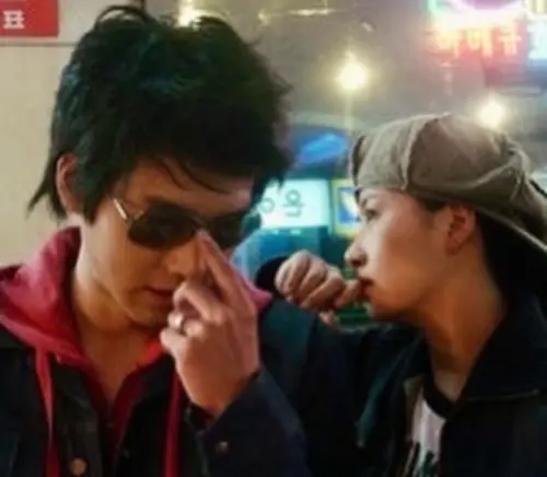 ▲《我叫金三順》推出2024年重映版,導演憂心玄彬(左)飾演的「玄振軒」的個性會讓現代人難以接受。(圖/金宣兒 IG) ▲《我叫金三順》推出2024年重映版,導演憂心玄彬(左)飾演的「玄振軒」的個性會讓現代人難以接受。(圖/金宣兒 IG)
