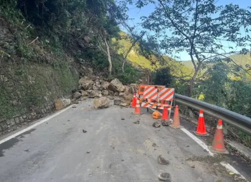 桃園雪霧鬧聯外道路坍方！300多人受困山上　相關單位緊急搶通中
