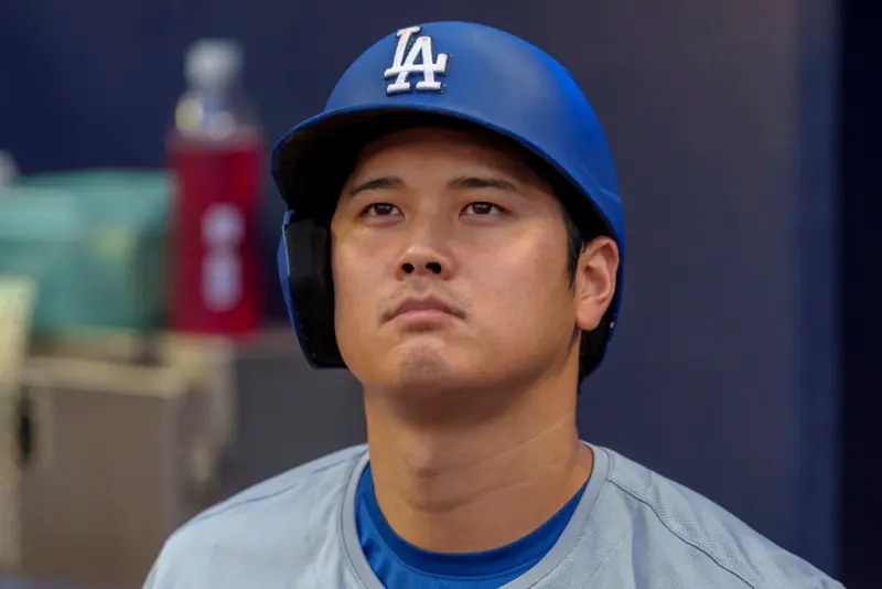 ▲美國職棒大聯盟（MLB）洛杉磯道奇隊今（16）日以9：2擊敗亞特蘭大勇士，在9局上大谷翔平被「敬遠」保送，勇士隊選擇對決Mookie Betts，卻被後者打回了勝利打點。（圖／美聯社／達志影像）