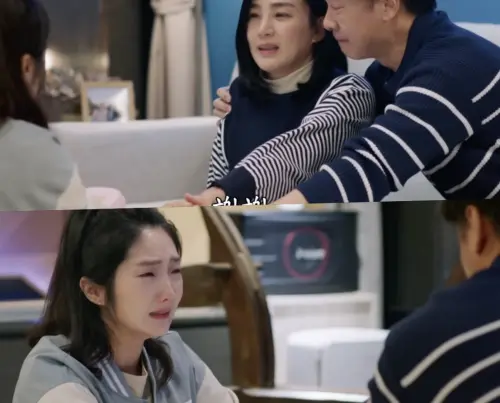 ▲許瀞蔆(下圖)在《你好我是誰2》中飾演洪小鈴(上圖)的女兒。(圖/翻攝自YouTube 大愛) ▲許瀞蔆(下圖)在《你好我是誰2》中飾演洪小鈴(上圖)的女兒。(圖/翻攝自YouTube 大愛)