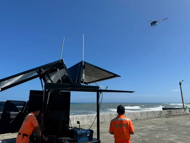 ▲台東長濱驚傳輕航機墜落，海巡署派出無人機搜尋。（圖／海巡署提供）