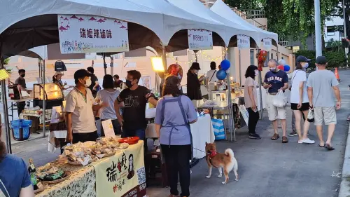 ▲「好How市集」特別設計了一系列有趣的家庭闖關、DIY體驗以及美食攤位等。（圖／高市府社會局提供）