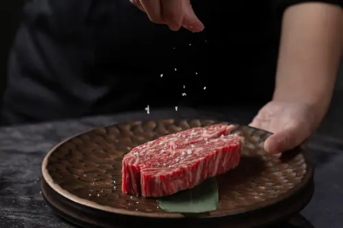 ▲「澳洲和牛M8+老饕牛排」120g單點1800元。（圖／WAGYU CLUB提供）