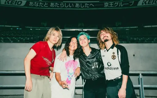 Taka終於記得帶護照「順利抵達高雄」！ONE OK ROCK世運音漏讚爆
