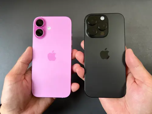 iPhone 16和iPhone 16 Pro比較。(圖/記者周淑萍攝) ▲iPhone 16和iPhone 16 Pro比較。(圖/記者周淑萍攝)