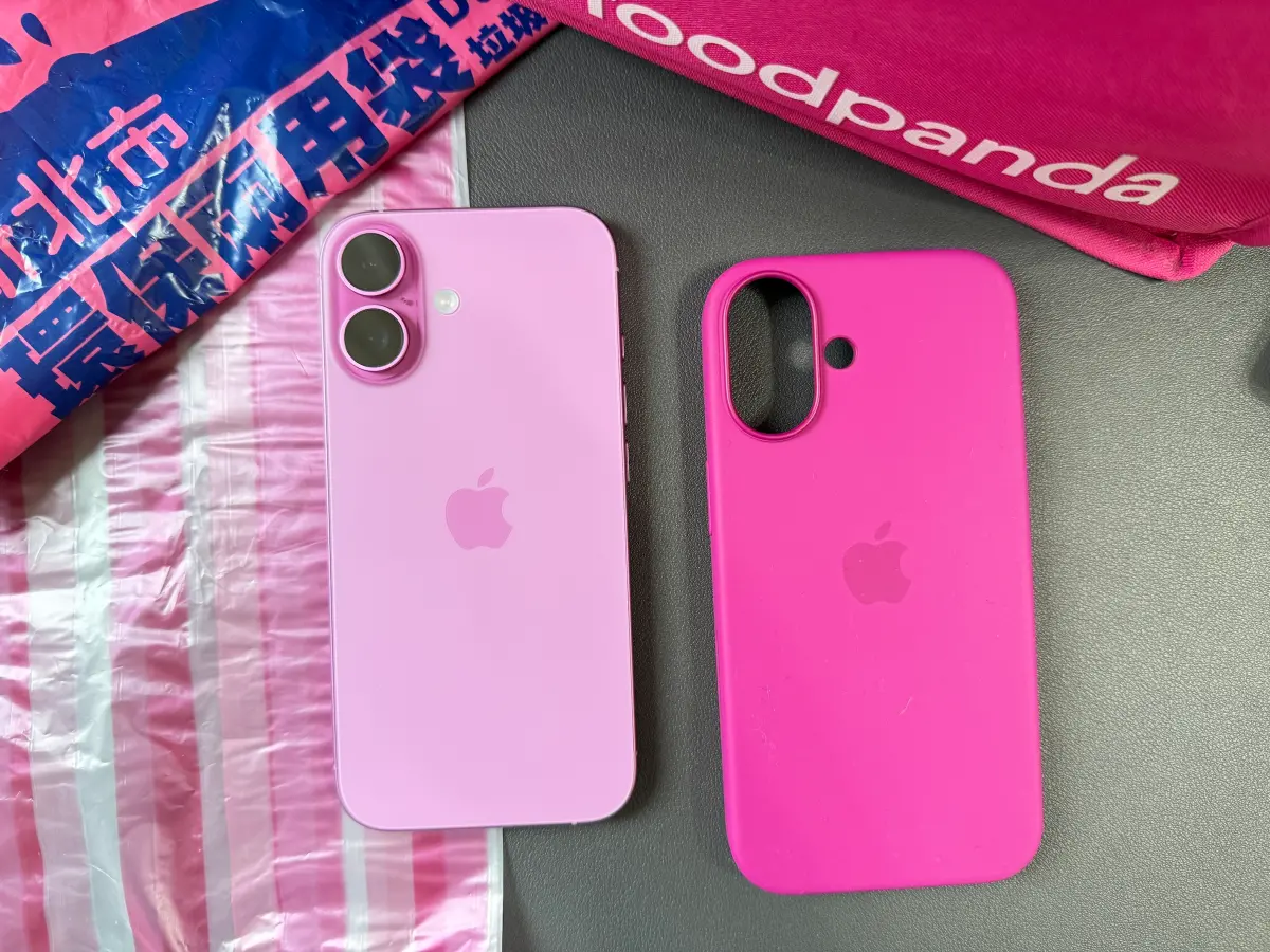 ▲智慧型手機發展越趨成熟，各種黑科技陸續在各家品牌登場，手機市場競爭也越趨激烈，蘋果以及三星兩大廠牌也不再遙遙領先其他廠牌。（圖／記者周淑萍攝）