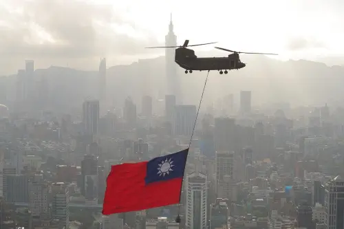 航空迷看過來！雙十國慶空中操演試航　機隊將飛越總統府上空
