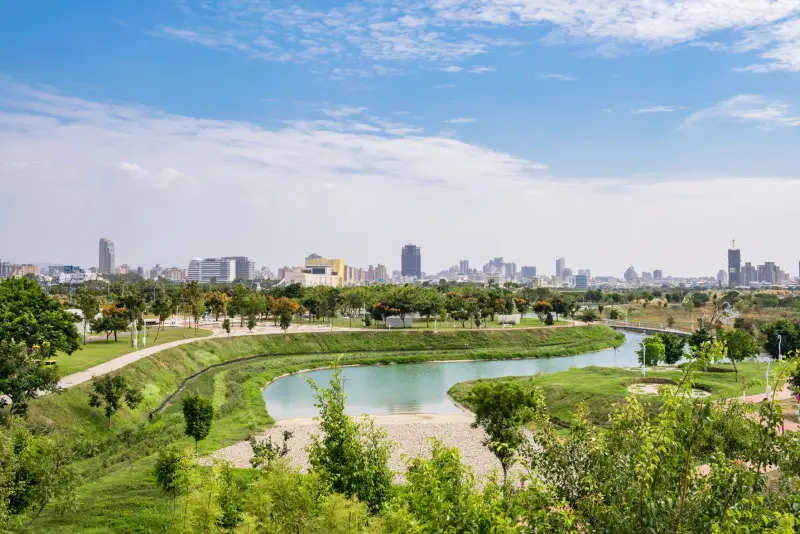 ▲台中最受矚目的水湳經貿園區，面積大、建設多在立地條件上就拿了一滿好牌，圖為67.34公頃的超大「中央公園」。（圖／業者提供）