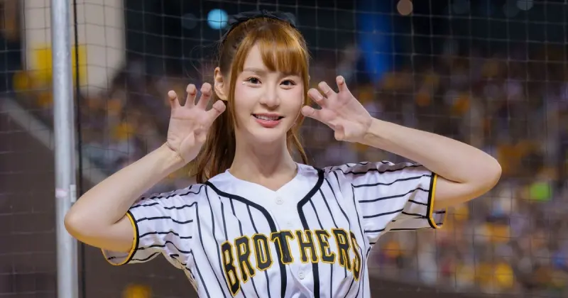 ▲短今說自己看中醫竟被醫師嫌「黑又髒」，她委屈吐真相，表示剛打完電波才氣色不佳，粉絲則護航短今，痛批醫師說話太難聽了吧。（圖／短今臉書）