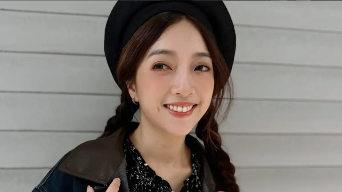 ▲貝童彤新年期間突然曬出自己的「大肚照」，被誤會是公開懷孕喜訊，但其實她只是想分享自己過年變胖了，真相曝光讓大家笑翻。（圖／貝童彤臉書）