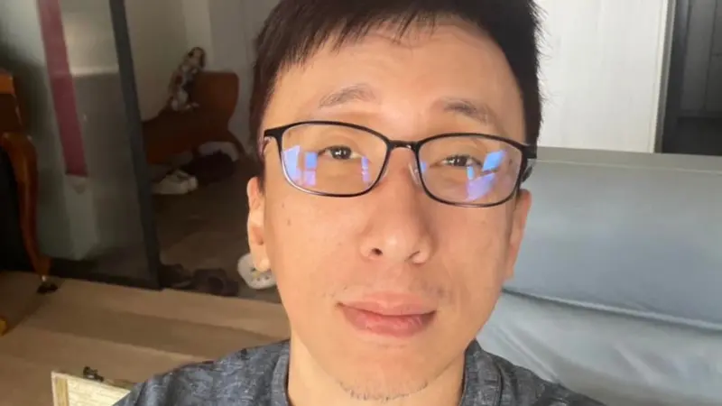 ▲苦苓分享昔日去成都及上海談及兩岸話題，疑似被統戰親身經歷簡直超驚險。（圖／翻攝自苦苓臉書）