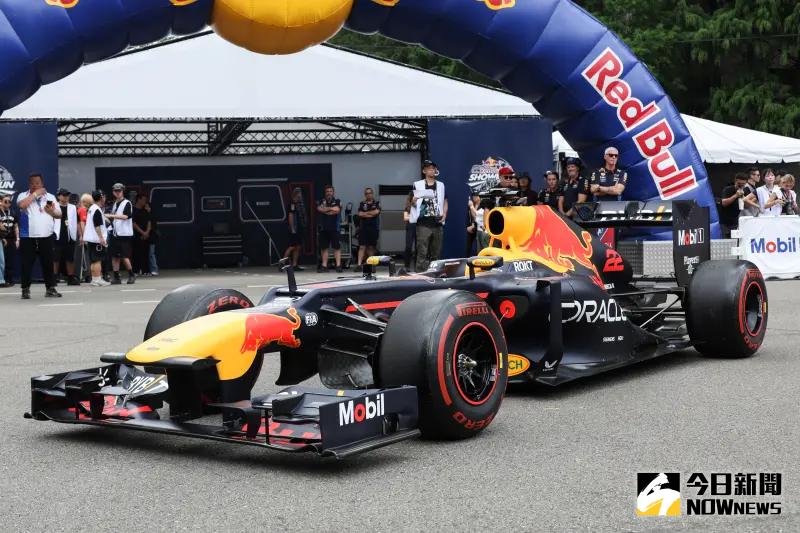 ▲「Red Bull Showrun Taichung」昨天在台中市政路盛大展演。（圖／NOWnews攝影中心）