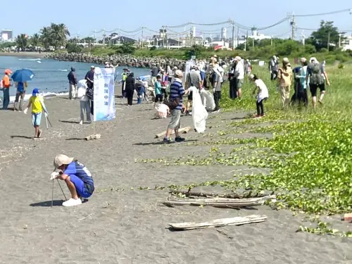 擁抱海洋永續前行！台灣中油舉辦高雄市永安區海灘淨灘活動
