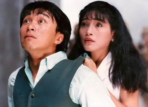 ▲方季惟(右)擔任《賭俠II之上海灘賭聖》台灣版女主角,比另一版本女主角鞏俐被迫短時間內拍拍完所有戲分,過程更順利,台灣票房也大贏。(圖/摘自FB) ▲方季惟(右)擔任《賭俠II之上海灘賭聖》台灣版女主角,比另一版本女主角鞏俐被迫短時間內拍拍完所有戲分,過程更順利,台灣票房也大贏。(圖/摘自FB)