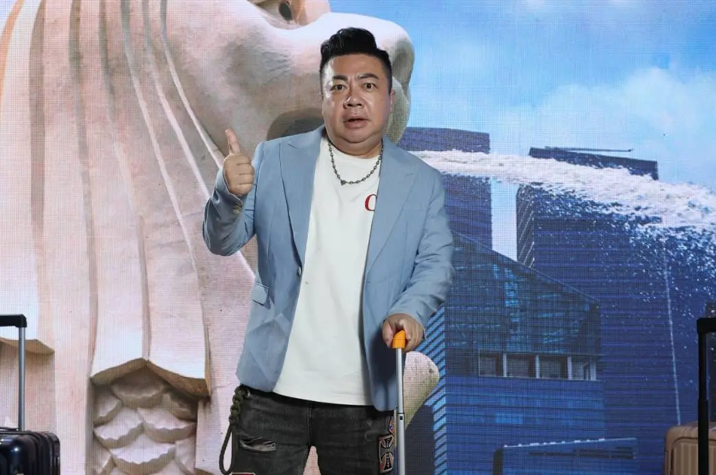 ▲董至成有打電話安慰楊繡惠，對方一提到徐乃麟，就大爆哭。（圖／DESENO笛森諾旅遊精品）