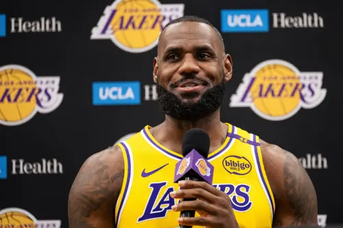 ▲「詹皇」LeBron James表示，在巴黎奧運的經歷讓自己確信「油箱裡還有油」，同時也更享受剩餘的生涯。同時也透露自己身體狀態非常棒，因為夏天打了奧運，讓他備戰處於超前進度。（圖／美聯社／達志影像）