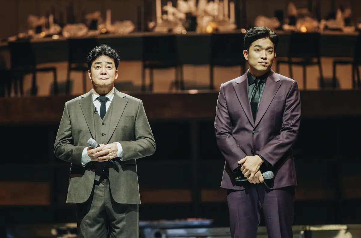 ▲標榜從料理看階級的爆火韓國料理綜藝節目《黑白大廚》，在昨（5）日剛結束的《第61屆百想藝術大賞》中，榮獲綜藝節目最高榮譽，顛覆過往傳統。（圖／翻攝自JTBC）