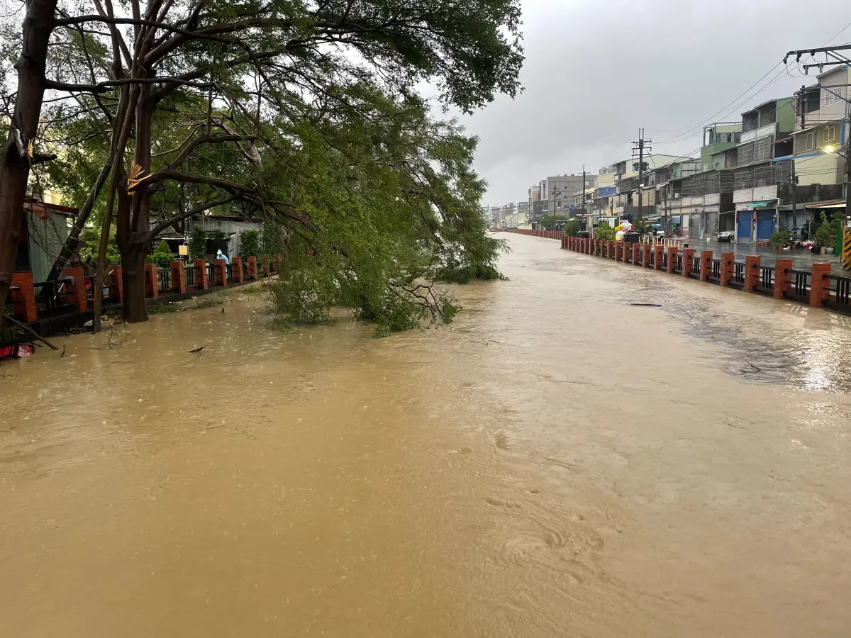 ▲高雄仁武區遇山陀兒颱風難逃淹水惡夢。（資料照／記者葉政勳攝$
