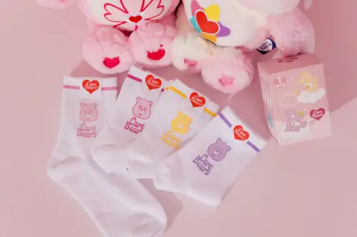 ▲Grace Gift x Care Bears針織小熊中筒襪盲盒350元。（圖／Grace Gift提供）