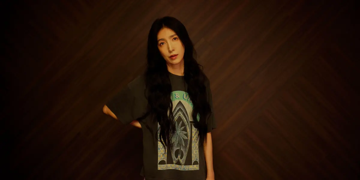 ▲楊謹華和《影后》劇組一起參加釜山影展，提到入圍金鐘表示很開心，開玩笑說要叫老公買包包，而聽到「台灣演戲題材受限」一事，演員群一片沉默。（圖／Netflix提供）