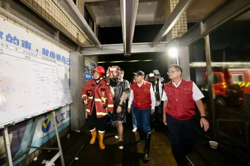 影／金山雨量破紀錄水淹街道！侯：天有不測風雲　會盡速恢復市容
