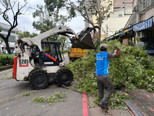 哪裡有需要　中市府救災隊馳援高雄、基隆
