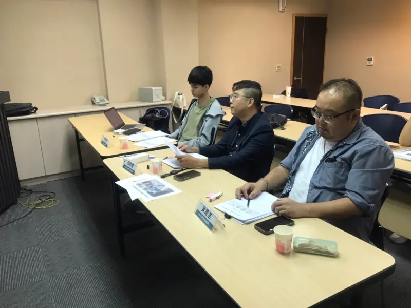 ▲決選會評審邀請到NOWnews今日新聞總編輯吳嵩浩、東海大學政治系教授邱師儀,以及長期關注台灣教育的學生團體《EdYouth臺灣一滴優教育協會》理事長李瑞霖,共同評選。(圖/林家伃攝,2024.10.05)