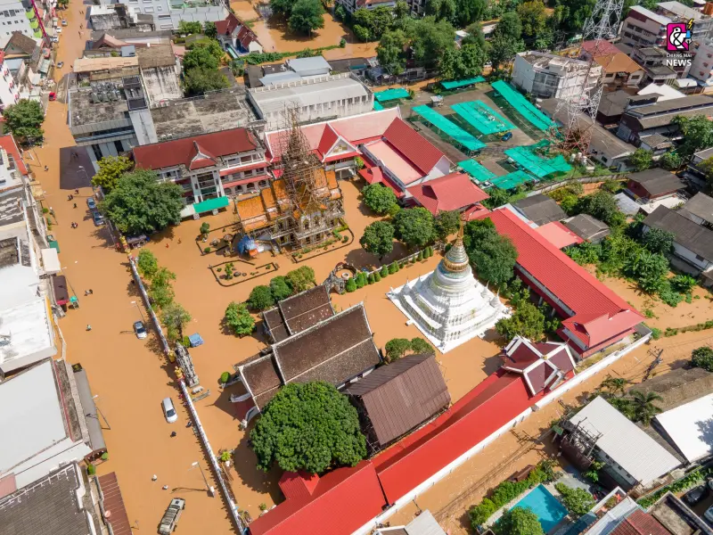 ▲泰國清邁遭遇洪災,流經清邁市區的平河(Ping River)再打破50年來最高水位紀錄,清邁多地水深及腰,災情相當慘重。(圖/翻攝自臉書)