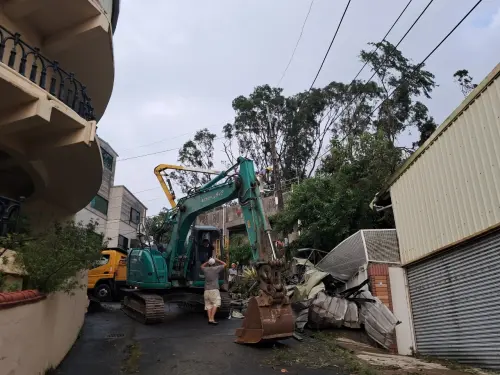 ▲高市府除了持續要求台電與台水公司加快搶修進度，配合排除搶修電力工程的障礙。(圖／台電提供)