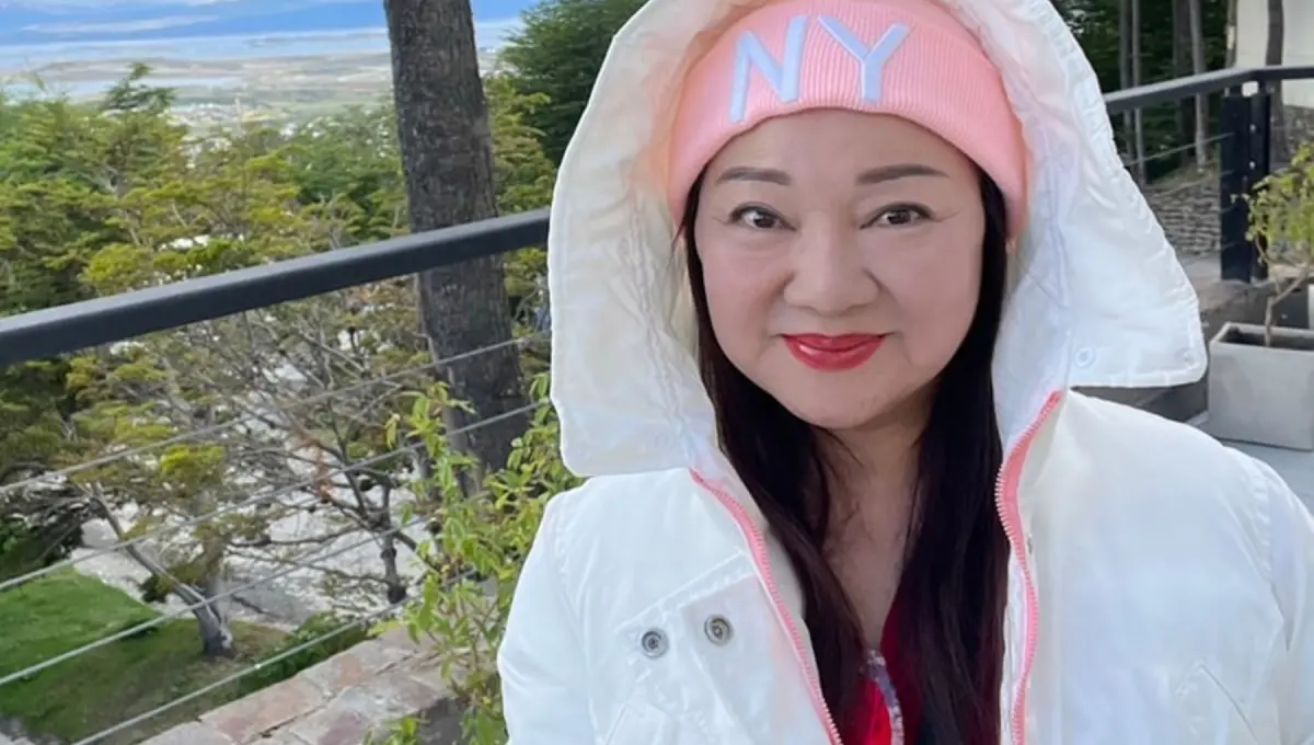 ▲台中新光三越氣爆引發全台關注，69歲資深藝人白冰冰（如圖）也對此發聲，悲嘆生命的無常與脆弱，透露自己會幫死者念經：「祈禱他們離苦得樂！」（圖／翻攝自白冰冰臉書）