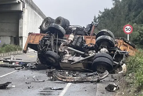 西濱快速道路嚴重車禍！聯結車翻落高架橋「車體變形」　駕駛身亡
