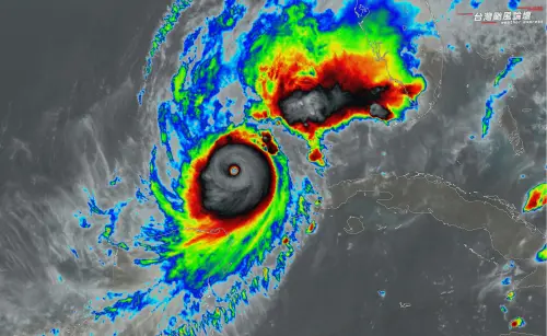 ▲米爾頓颶風暫居「2024全球風王」，曾在短短18小時內，由1級颶風猛爆增強至5級。（圖／「台灣颱風論壇｜天氣特急」臉書）