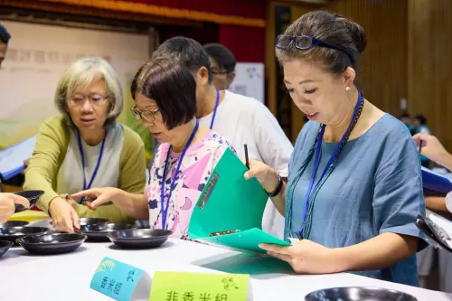 ▲評審團之一料理達人蔡季芳，鼓勵農友種植產量穩定、食味佳、高品質之優質稻米。（圖／主辦單位提供）