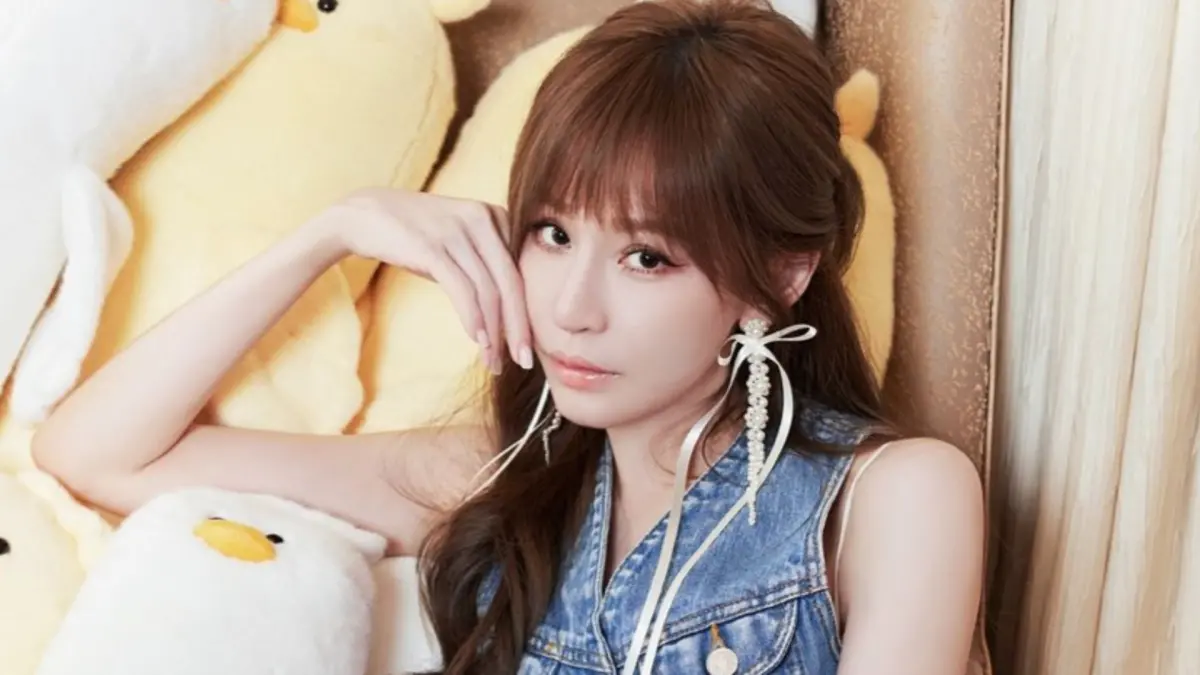 ▲「甜心教主」王心凌近日到中國展開巡演，她在舞台上穿著短裙熱舞的片段竟引來竟網友批評：「40多歲了誰要看。」（圖／王心凌IG）