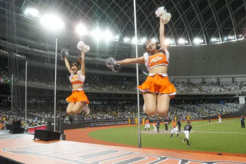 統一獅日籍啦啦隊迎中職季後賽首秀！希美、千紘坦言：緊張又興奮
