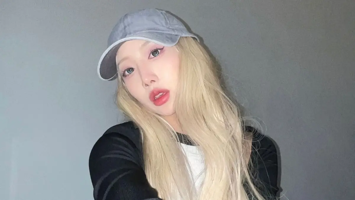 ▲韓國舞者Purple Lee擁有堅強舞蹈實力，是aespa、PSY、泫雅等大牌藝人的御用伴舞老師，作為「全民表妹」李雅英的師妹之一，超高顏值再度掀起熱烈討論。（圖／Purple Lee IG）