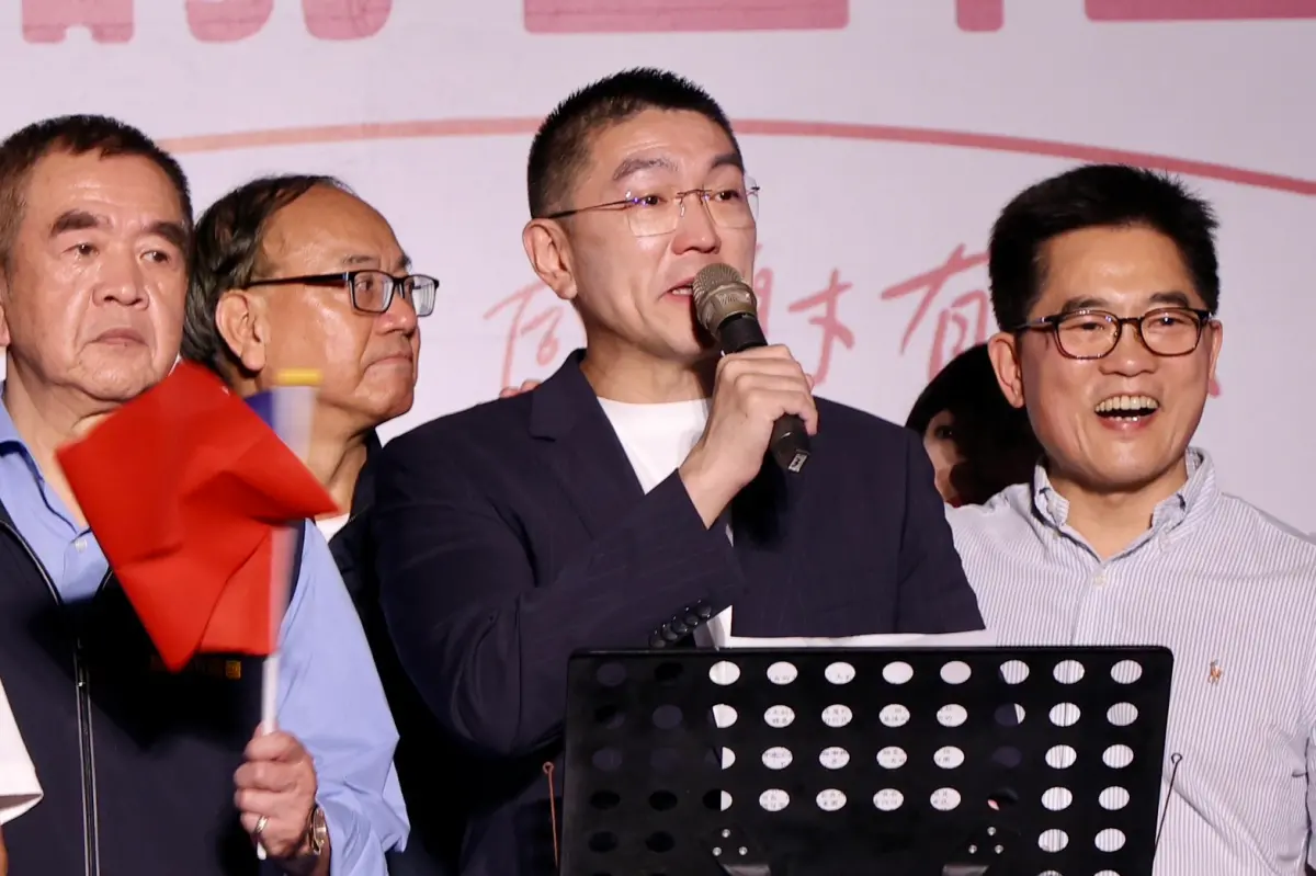 ▲鈕則勳呼籲藍軍不用因為擋住罷樑而沾沾自喜，要擋住全台大罷免，才是一個可以對總統賴清德與民進黨「以戰逼和」的好機會。（圖／資料照片）