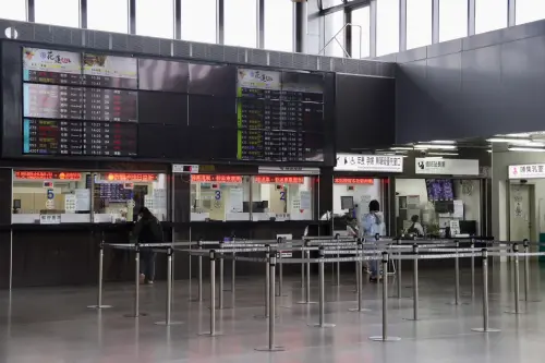 莒光號旅客阻擋車門關閉！台鐵報警處理　違反鐵路法最高恐罰百萬
