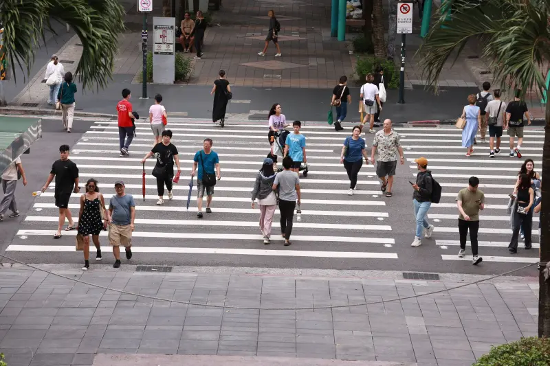 ▲北市水利處提醒，今中午適逢大潮，呼籲車主及市民盡量遠離河濱。（圖／NOWnews攝影中心）