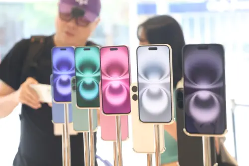 ▲蘋果信義店、信義A13 Apple直營店開賣iPhone 16。（圖／NOWnews攝影中心，2024.09.20）