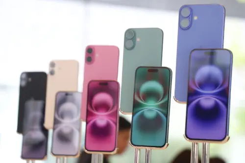 ▲蘋果信義店、信義A13 Apple直營店開賣iPhone 16。（圖／NOWnews攝影中心，2024.09.20）