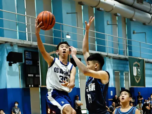 U19籃球聯盟／強權信義國中雖勝卻讓教頭不開心 MAMBA狂勝75分
