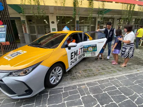 小學生公車進校園　中市小黃公車大坑啟航
