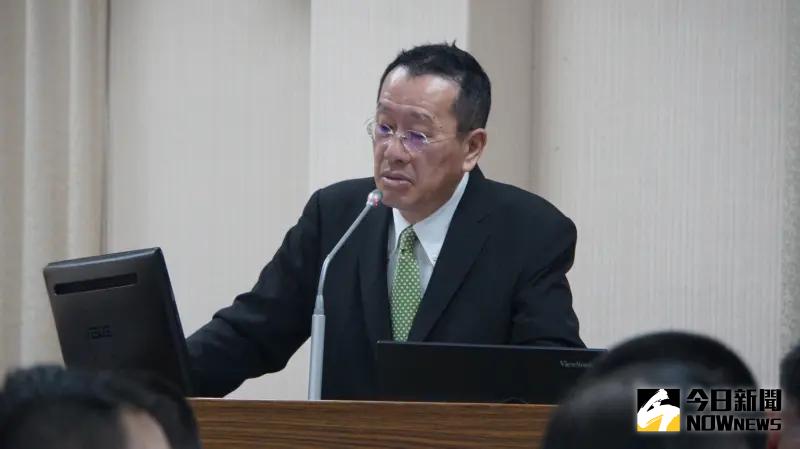 ▲立委爆新式抗彈板採購傳弊端,國防部長顧立雄表示要去了解,查證完之後回覆。(圖/記者呂炯昌攝,2024.10.17)