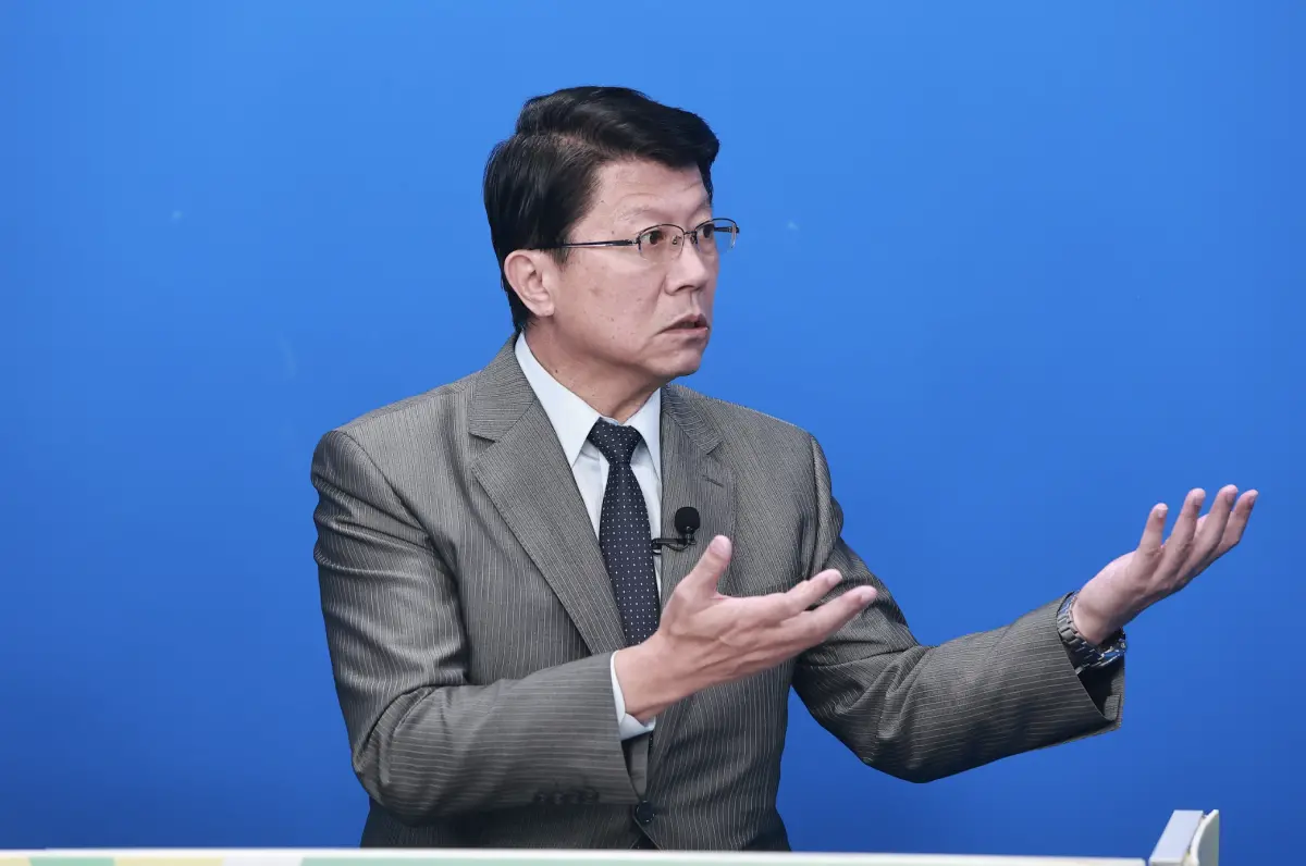 ▲國民黨立委謝龍介認為，恐怕有將近30位藍綠立委會通過二階、進入投票，而國民黨有4席相對危險。（圖／記者葉政勳攝影）