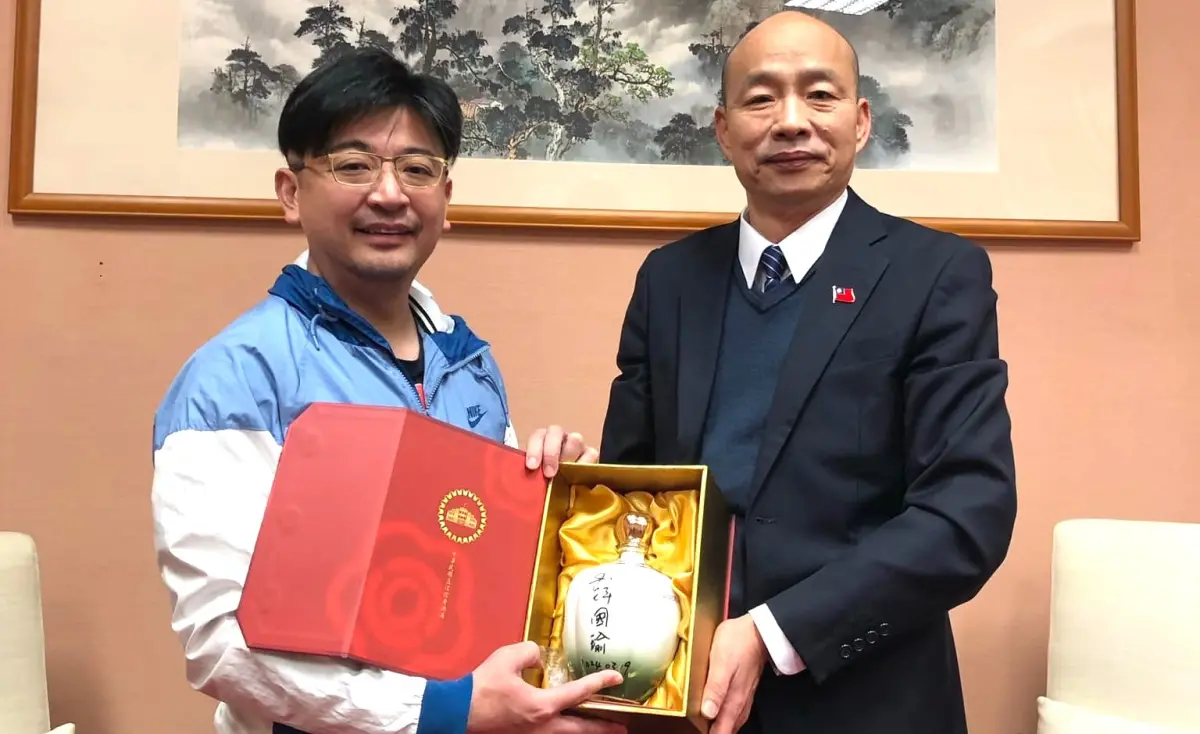 ▲彰化縣議長謝典林宣布參選國民黨主席，去年10月拜會立法院長韓國瑜。（圖／翻攝謝典林臉書，2024.10.17）