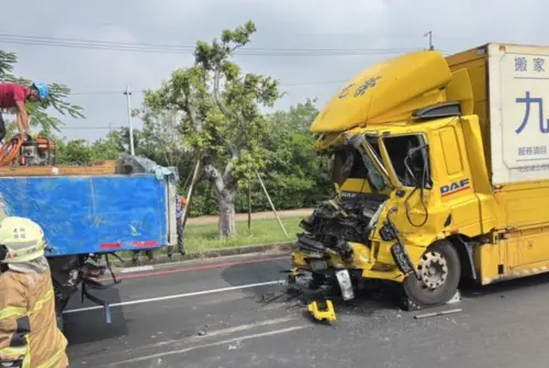 台南貨車追撞砂石車！整個車頭「凹陷消失」　司機受困駕駛座慘死
