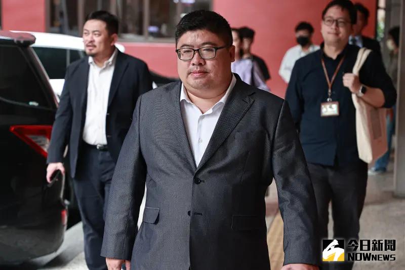 ▲民進黨立委蔡易餘發文表示第一時間致電衛福部長邱泰源調動資源搶救感電的李員。（圖／資料照片）