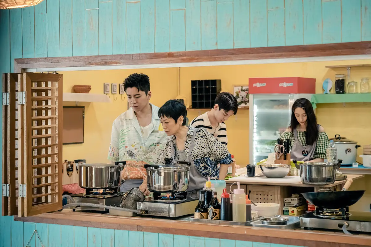 ▲實境節目《艾嘉食堂2》是否會原班人馬回歸，張艾嘉（如圖）鬆口自己也不清楚，更爆料當時到蘇梅島拍攝時，幕後團隊十分辛苦，當時她一大早在附近慢跑，意外看到團隊一大批人，攝影師還躲在草叢中，皮膚被曬得黝黑，「這個精神讓我十分感動。」（圖／記者吳翊緁拍攝）