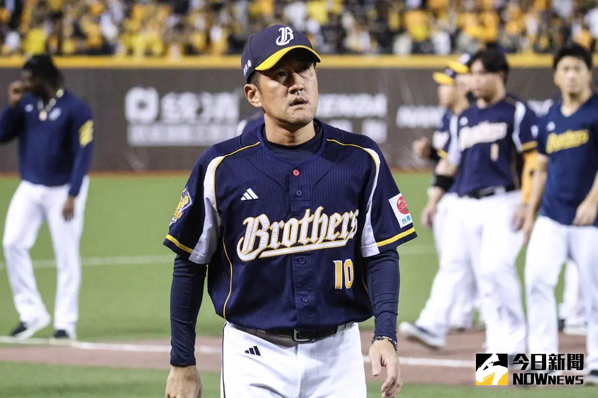 ▲中信兄弟總教練平野惠一直言，他非常看重守備、投手能力，回憶來台時，發現投手群普遍有「彈力球」後遺症。（圖／記者朱永強攝）